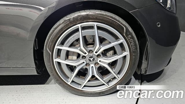 Mercedes-Benz E-класс W213 AMG Line, 2022 все фото