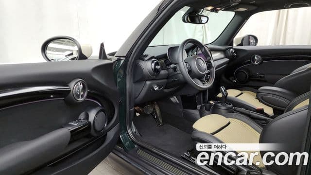 Mini Cooper 3세대, 2023 10