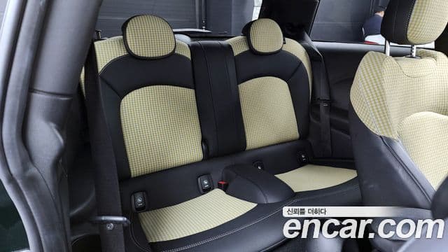 Mini Cooper 3세대, 2023 12