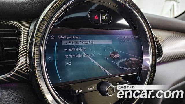 Mini Cooper 3세대, 2023 16