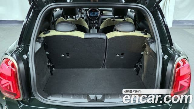 Mini Cooper 3세대, 2023 20