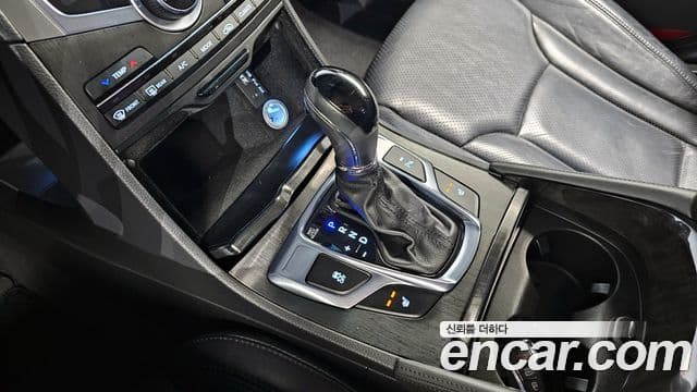 Hyundai Grandeur HG Modern, 2015 9