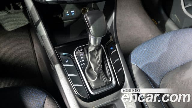 Hyundai Ioniq гибрид Plus, 2017 9