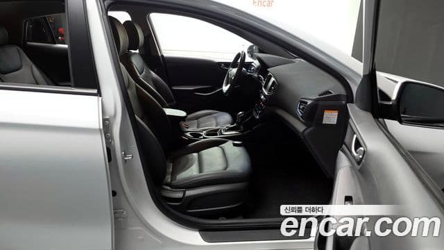 Hyundai Ioniq гибрид Plus, 2017 11