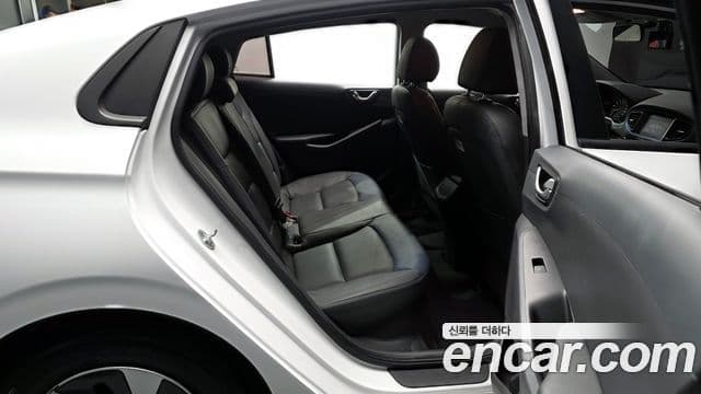 Hyundai Ioniq гибрид Plus, 2017 12