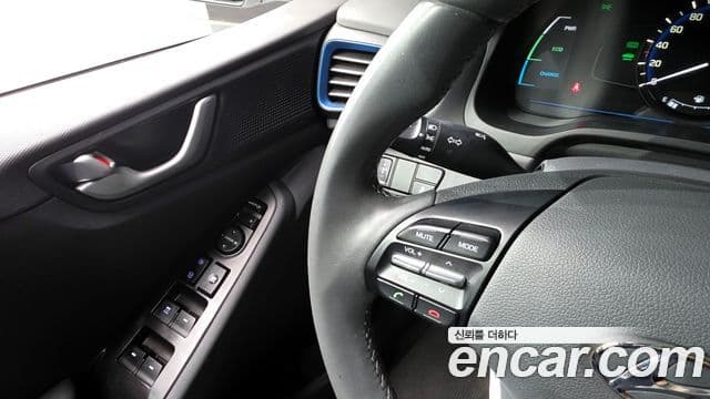 Hyundai Ioniq гибрид Plus, 2017 17