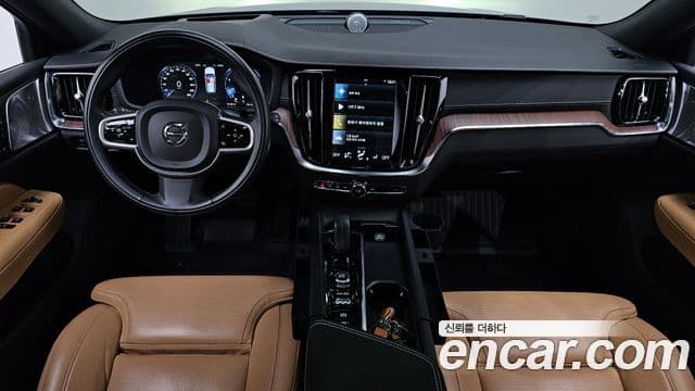 Volvo V60 Cross Country 2세대 B5 Pro AWD, 2021 7