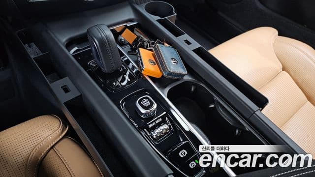 Volvo V60 Cross Country 2세대 B5 Pro AWD, 2021 9