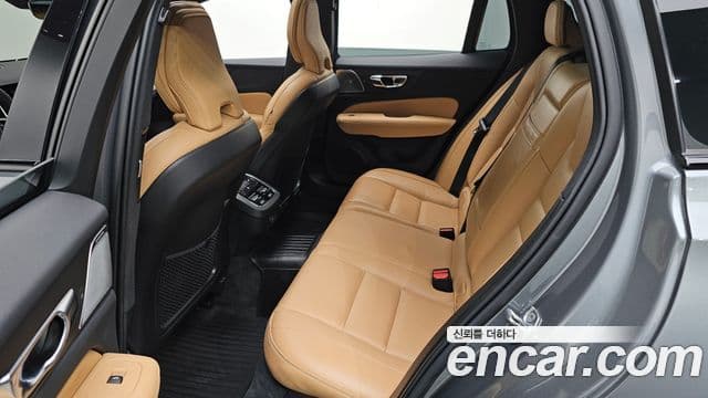 Volvo V60 Cross Country 2세대 B5 Pro AWD, 2021 12