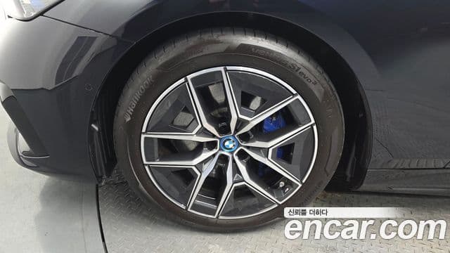 BMW i5 (G60) eDrive 40 M Sport, 2025 все фото
