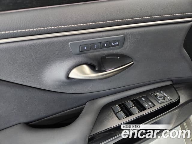 Lexus ES300h 7세대 Luxury Plus, 2023 12
