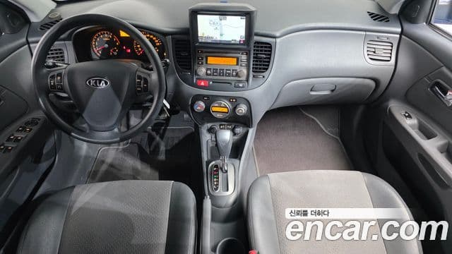 Kia Pride(новый кузов / новое поколение) 4DR 1.6 CVVT SLX, 2007 7