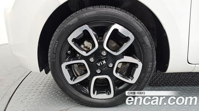 Kia The / новый New Ray Signature, 2021 все фото