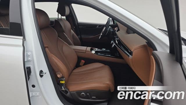 Genesis G80 (RG3) бензин 2.5 турбо AWD, 2024 10