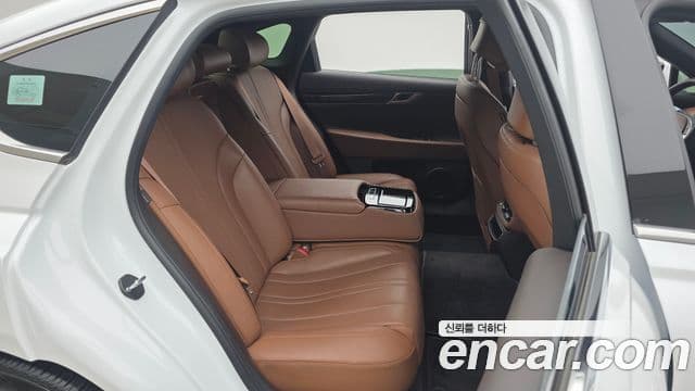 Genesis G80 (RG3) бензин 2.5 турбо AWD, 2024 12