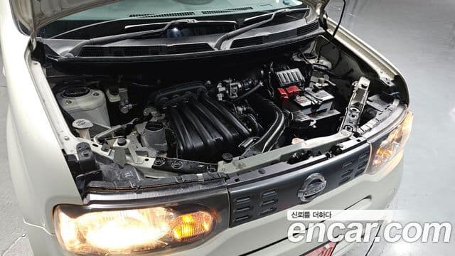 Nissan 큐브 Z12, 2010 6