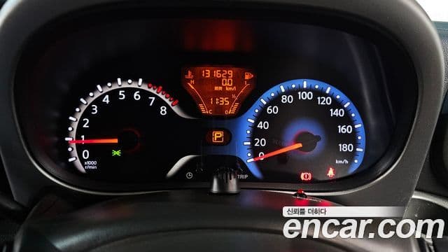 Nissan 큐브 Z12, 2010 8