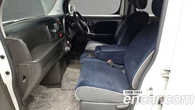 Nissan 큐브 Z12, 2010 11