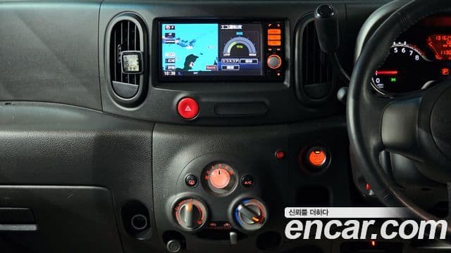 Nissan 큐브 Z12, 2010 14
