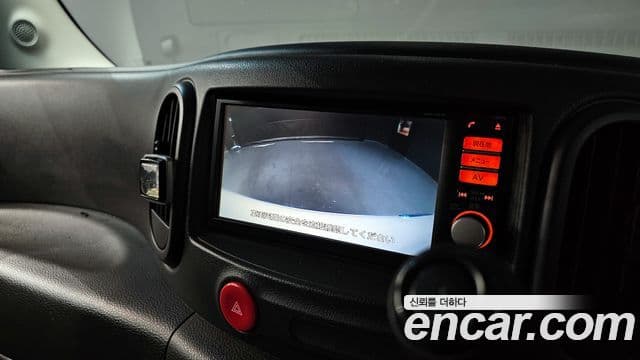 Nissan 큐브 Z12, 2010 15