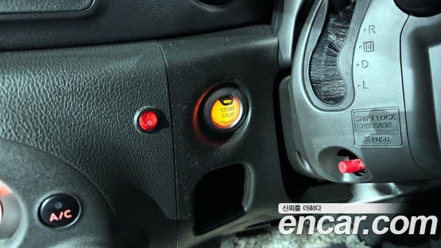 Nissan 큐브 Z12, 2010 18