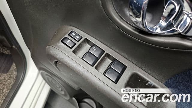 Nissan 큐브 Z12, 2010 19