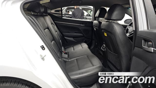 Hyundai Avante AD Modern, 2017 12