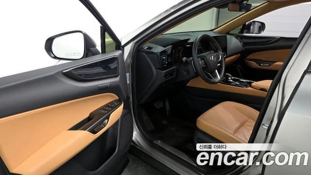 Lexus NX350h 2세대 Premium, 2025 10