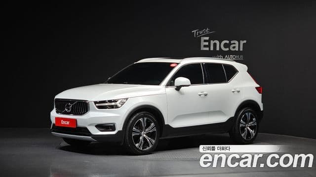 Volvo XC40 B4 Inscription, 2022 1