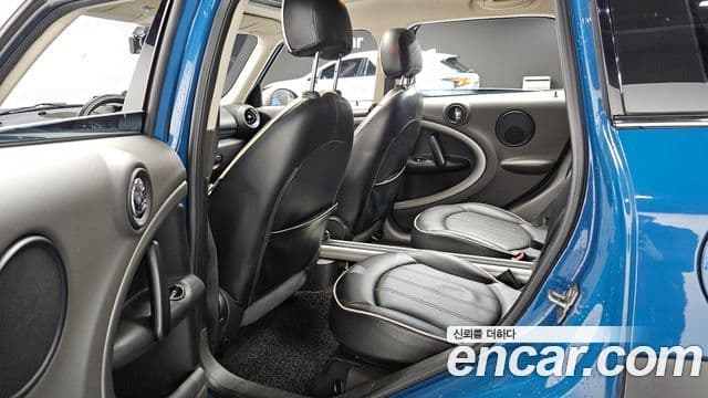 Mini Cooper Countryman 1세대, 2011 10