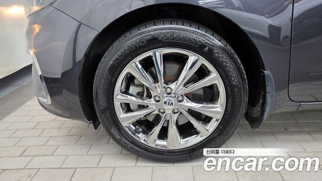 Kia The / новый New Carnival Prestige, 2020 все фото