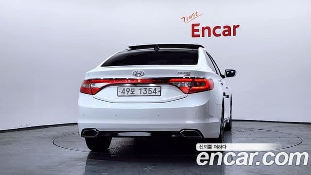 Hyundai Grandeur HG Premium, 2015 4