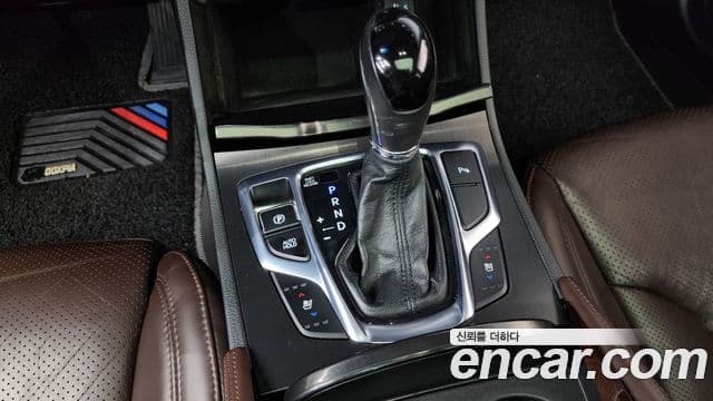 Hyundai Grandeur HG Premium, 2015 9