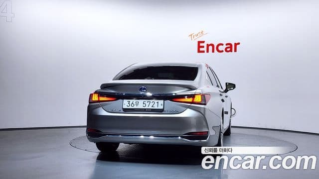 Lexus ES300h 7세대 Executive, 2019 4
