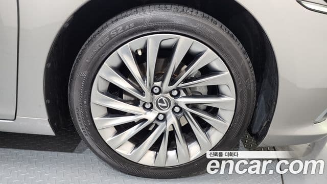 Lexus ES300h 7세대 Executive, 2019 все фото