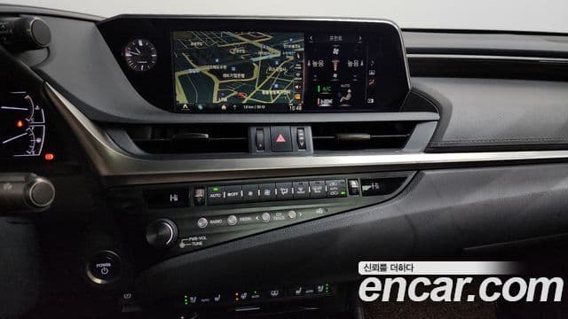 Lexus ES300h 7세대 Executive, 2019 14