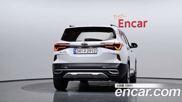 Kia Seltos Signature, 2022 4