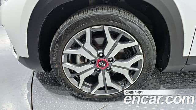 Kia Seltos Signature, 2022 все фото