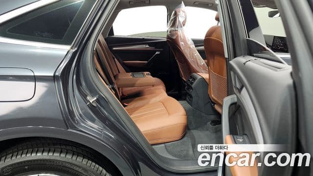 Audi Q5 (FY) 45 TFSI Quattro Sportback, 2023 12