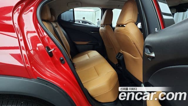 Lexus UX300e, 2022 12