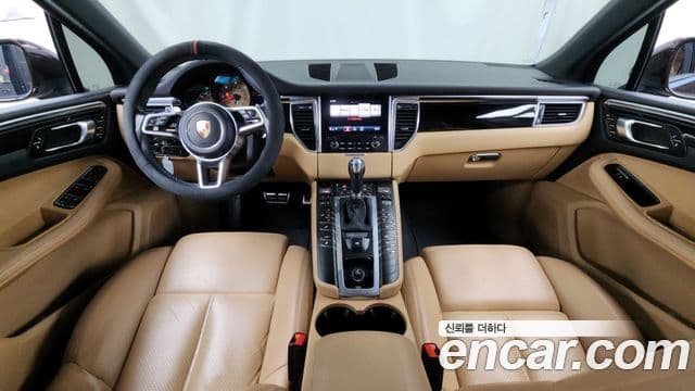 Porsche Macan 95B, 2017 7