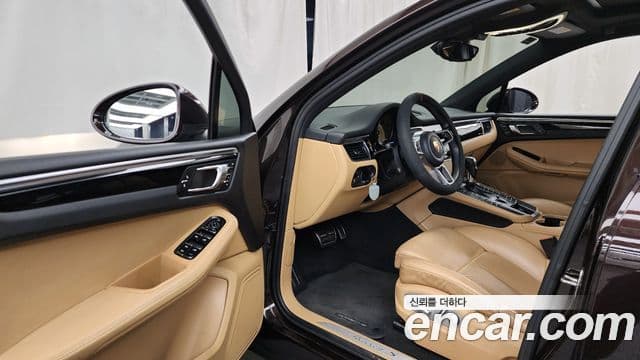 Porsche Macan 95B, 2017 10