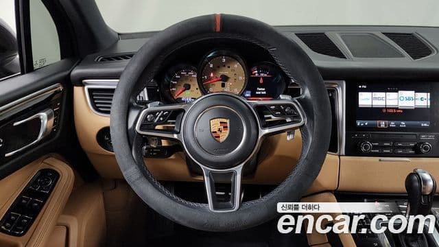 Porsche Macan 95B, 2017 13