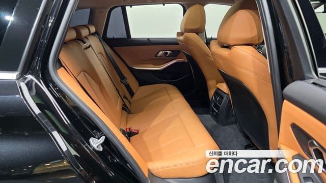 BMW 3시리즈 (G20) 320i Туринг (Touring), 2025 12