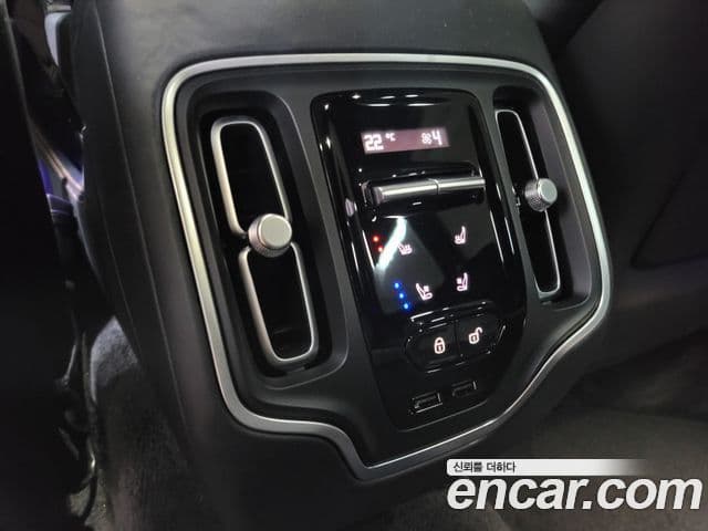 Aston Martin DBX 4.0 V8 707, 2023 17