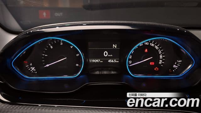 Peugeot 2008 1.6 e-HDi Felline L, 2016 8