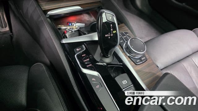 BMW 5시리즈 (G30) 520d xDrive M Sport Plus, 2017 8