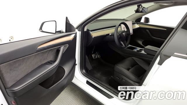 Tesla модель Y, 2024 10