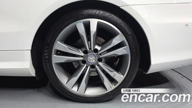 Mercedes-Benz E-класс W212 E200 кабриолет, 2017 все фото