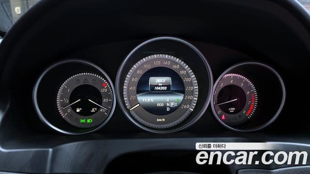 Mercedes-Benz E-класс W212 E200 кабриолет, 2017 8